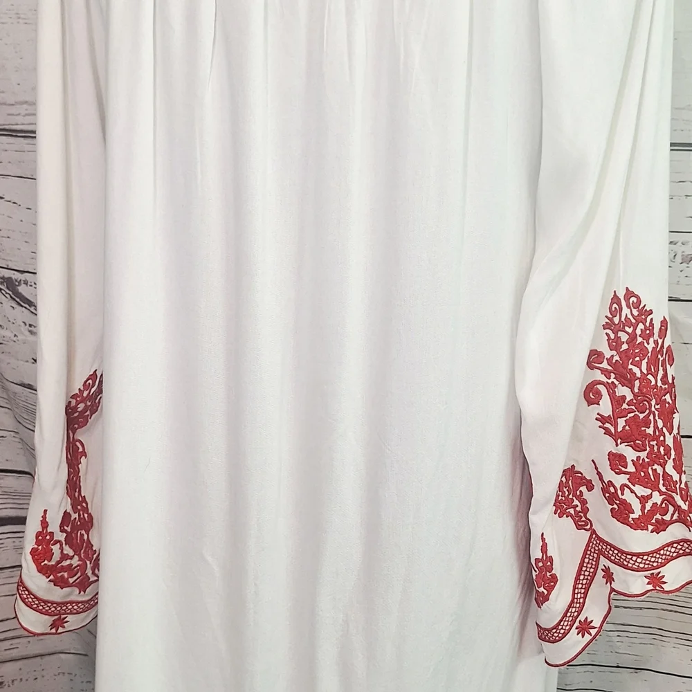 Chic Connection White & Red Embroidered Mini Dress Sz. XL NWT #2042 - Picture 5 of 9